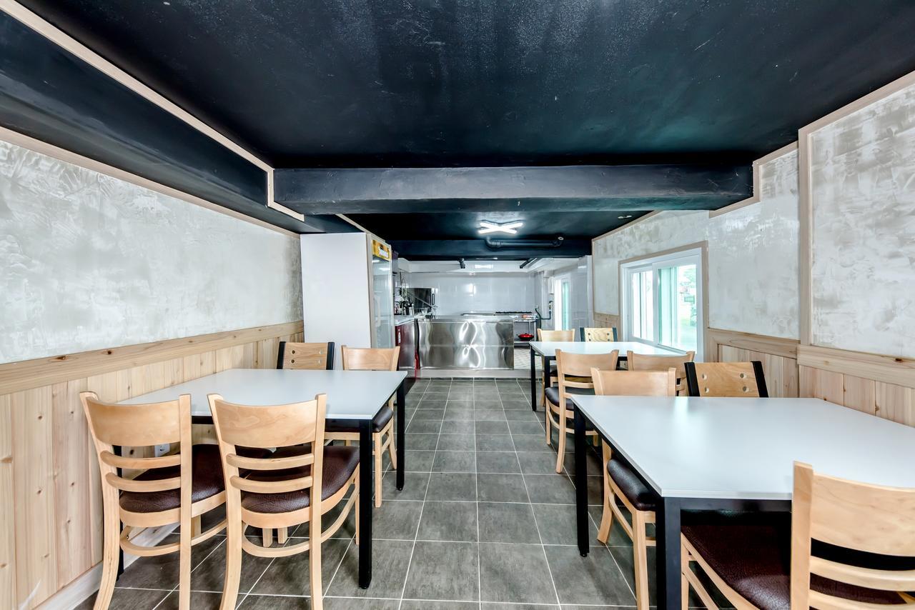 Jeju Skyhill Pension Seogwipo Exterior photo